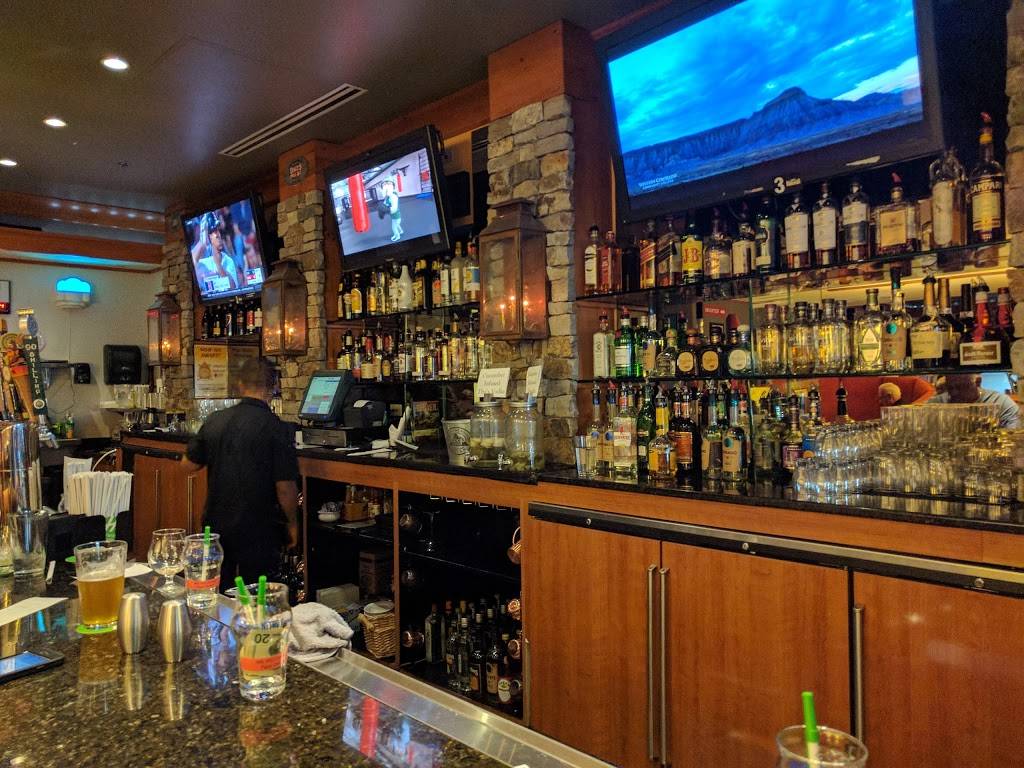 Tower Tap & Grill | restaurant | 6900 Tower Rd, Denver, CO 80249, USA | 3035741310 OR +1 303-574-1310