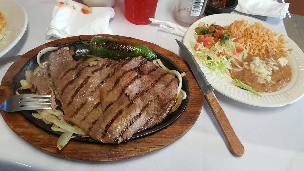 Los Jarros Restaurant | restaurant | 408 W Randol Mill Rd, Arlington, TX 76011, USA | 8172777245 OR +1 817-277-7245