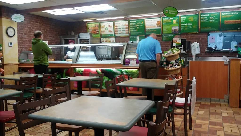 Subway | meal takeaway | 623 N, Hwy 6, Gretna, NE 68028, USA | 4023325077 OR +1 402-332-5077