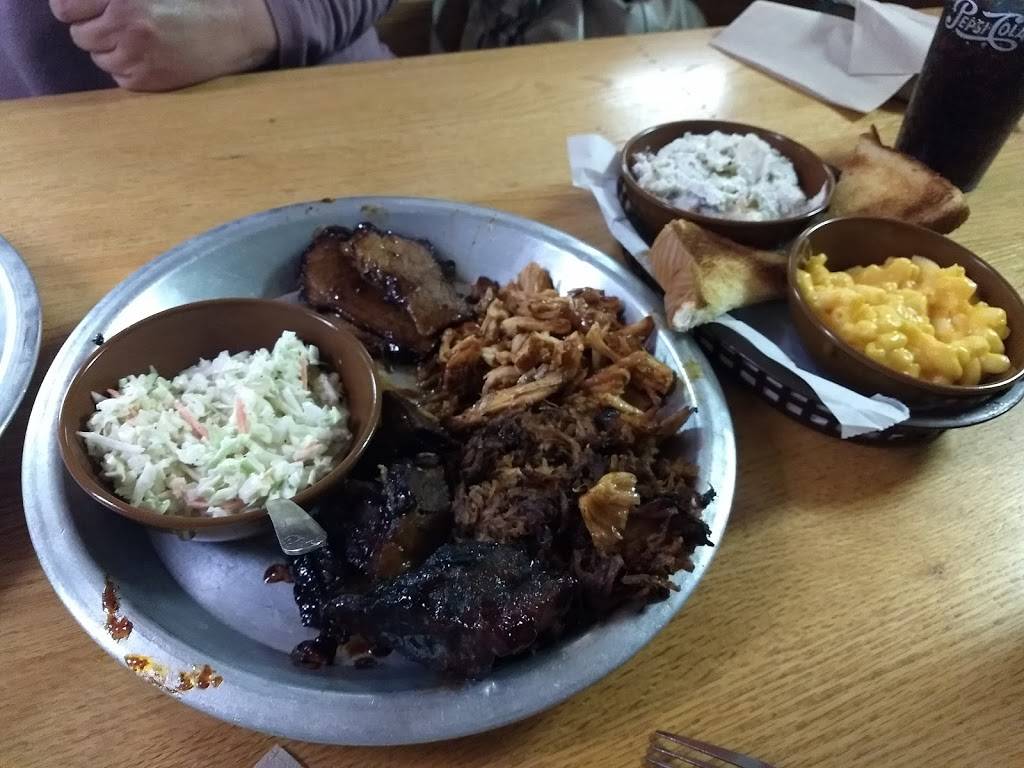 Big Dans BBQ | restaurant | 635 E Elk Ave, Elizabethton, TN 37643, USA | 4235422272 OR +1 423-542-2272