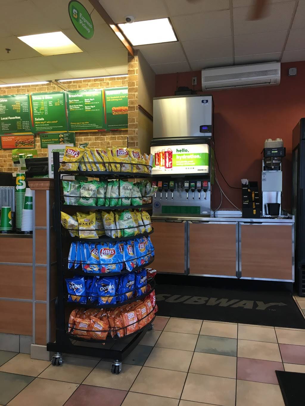 Subway | restaurant | 179 Pearl St, Braintree, MA 02184, USA | 7813484949 OR +1 781-348-4949
