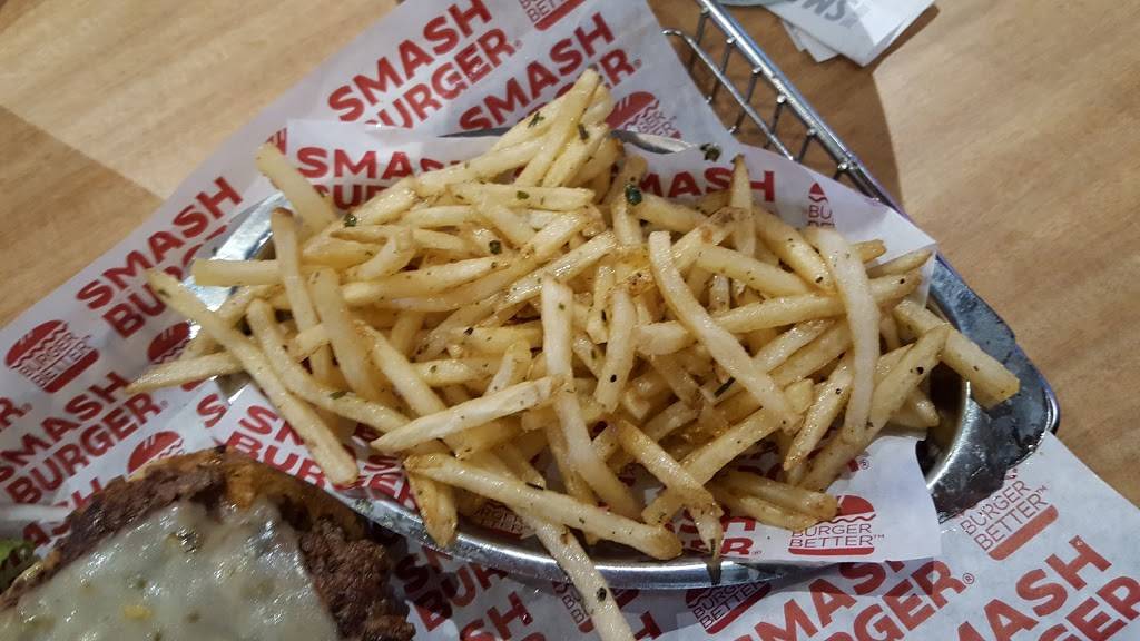 Smashburger | restaurant | 4828 Edgmont Ave, Brookhaven, PA 19015, USA | 4844803565 OR +1 484-480-3565
