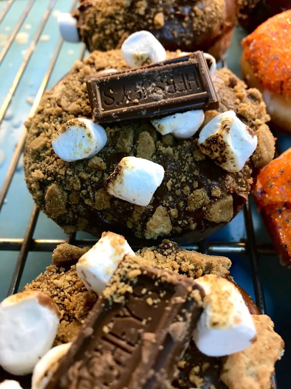 Mary Lee Doughnuts | restaurant | 4177 LA-1, Port Allen, LA 70767, USA | 2257492082 OR +1 225-749-2082