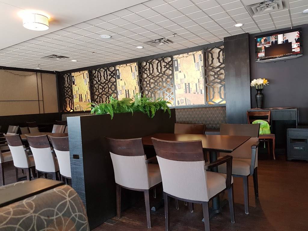 Benab Family Restaurant | restaurant | 3085 Hurontario St, Mississauga, ON L5A 4E4, Canada | 9052818499 OR +1 905-281-8499