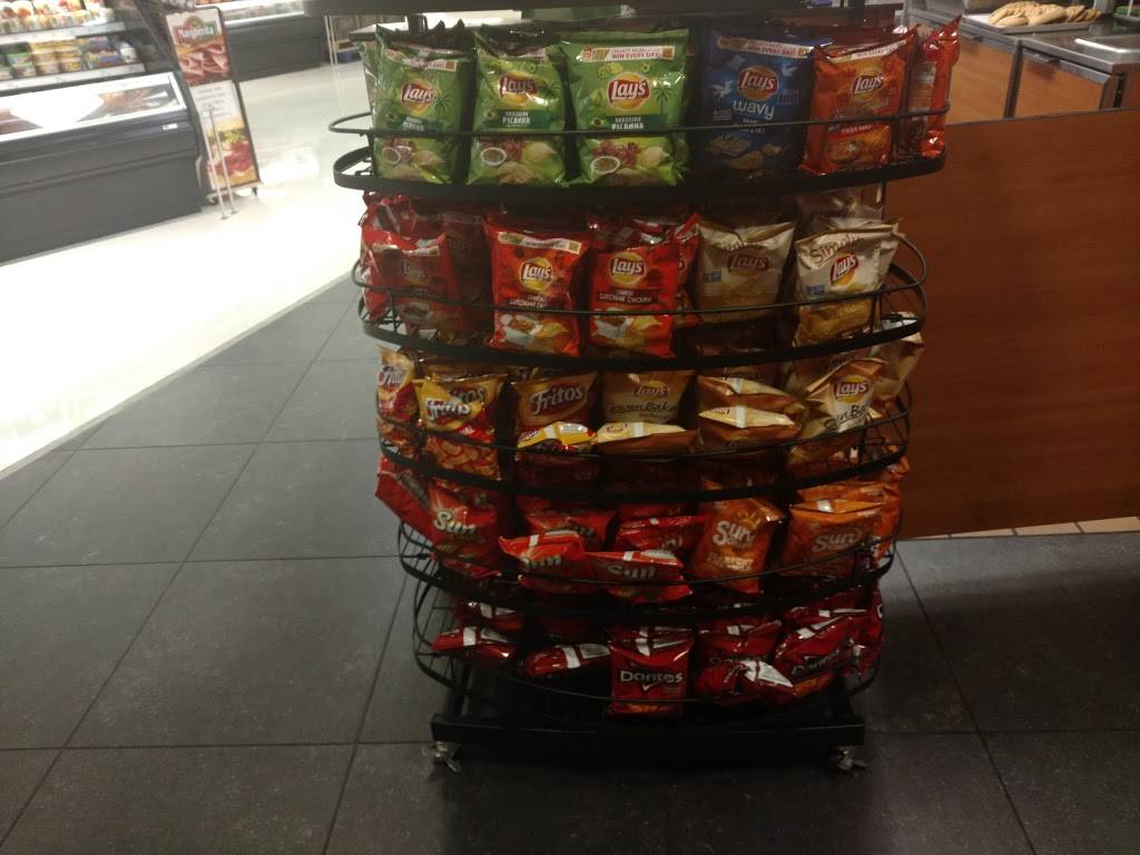 Subway | restaurant | 1800 Holton Rd, Muskegon, MI 49445, USA | 2317192020 OR +1 231-719-2020