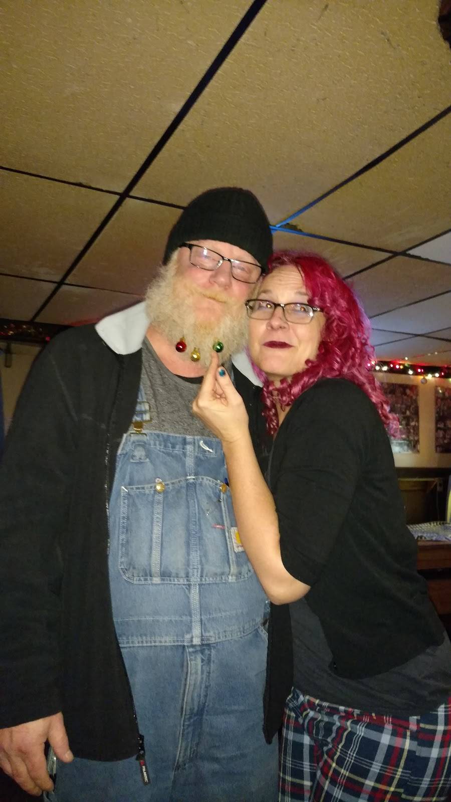 Rascals Saloon | restaurant | 417 Broad St, Dover, OH 44622, USA | 3303433734 OR +1 330-343-3734