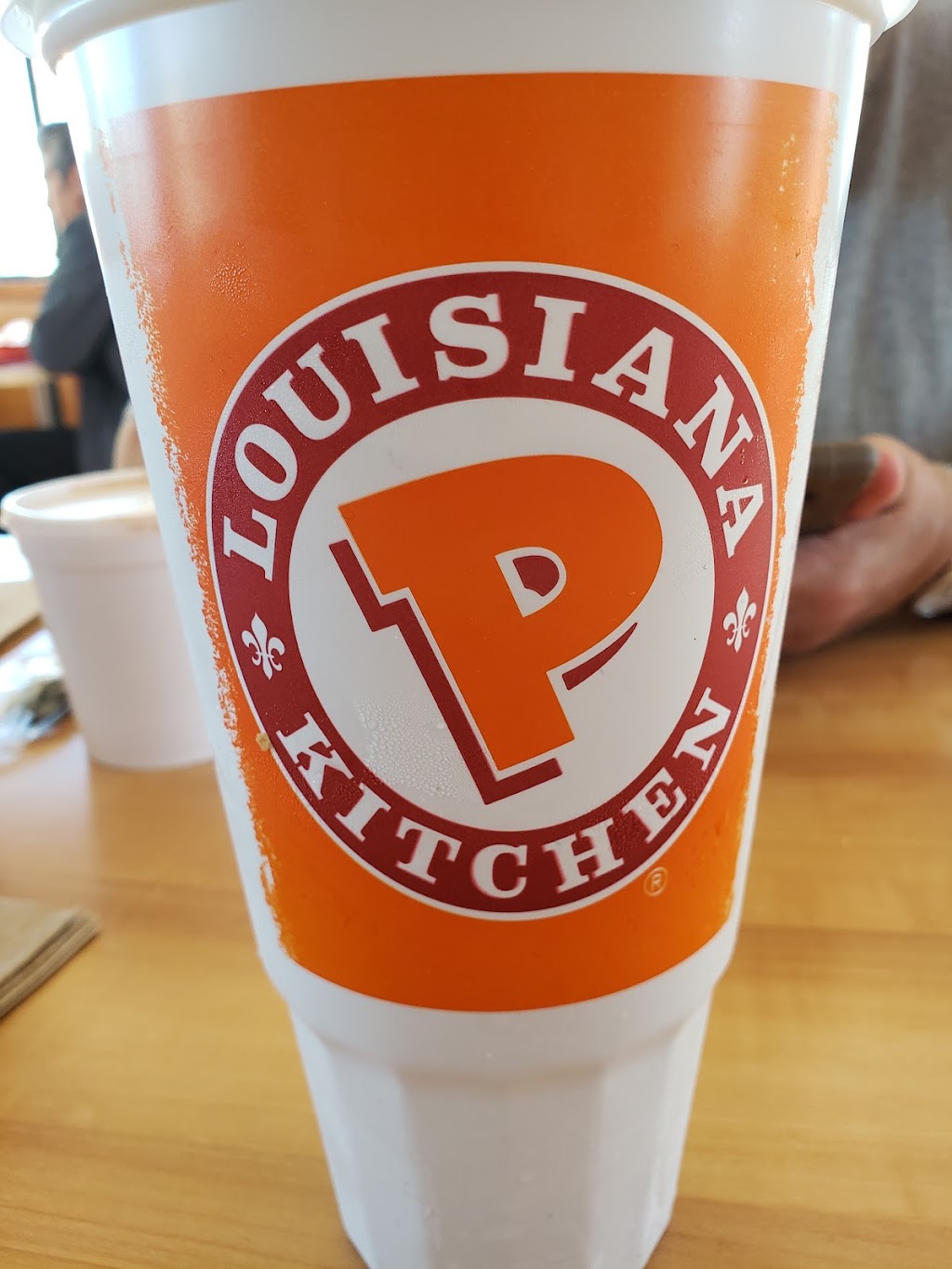 Popeyes Louisiana Kitchen | restaurant | 4905 San Bernardo Ave, Laredo, TX 78041, USA | 9567236337 OR +1 956-723-6337