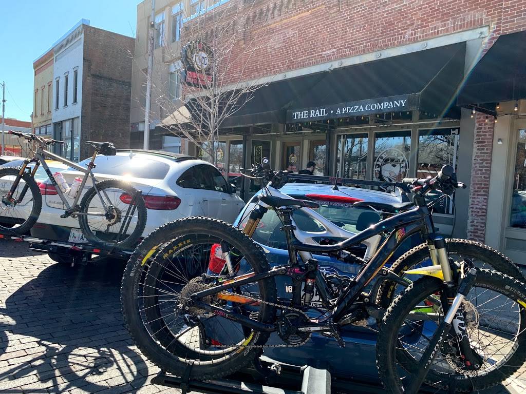 The Rail - A Pizza Company | restaurant | 218 S 1st St, Rogers, AR 72756, USA | 4796338808 OR +1 479-633-8808