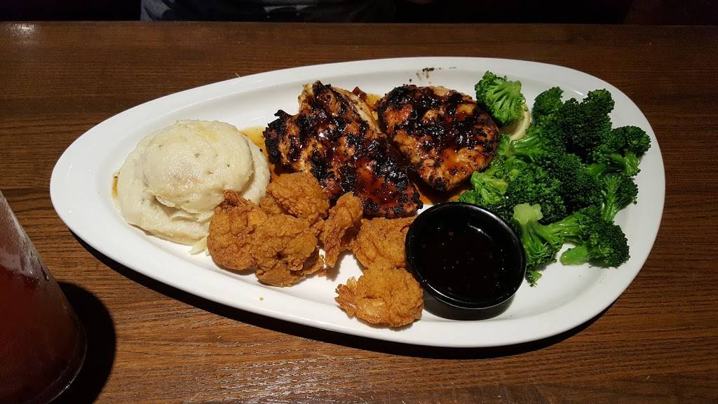TGI Fridays | restaurant | 2000 Evans Rd, Melbourne, FL 32904, USA | 3217238443 OR +1 321-723-8443