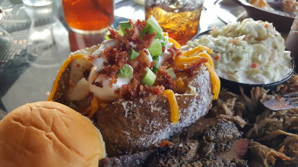 Timberloft | restaurant | 470 Gordonsville Hwy, Gordonsville, TN 38563, USA | 6156835070 OR +1 615-683-5070