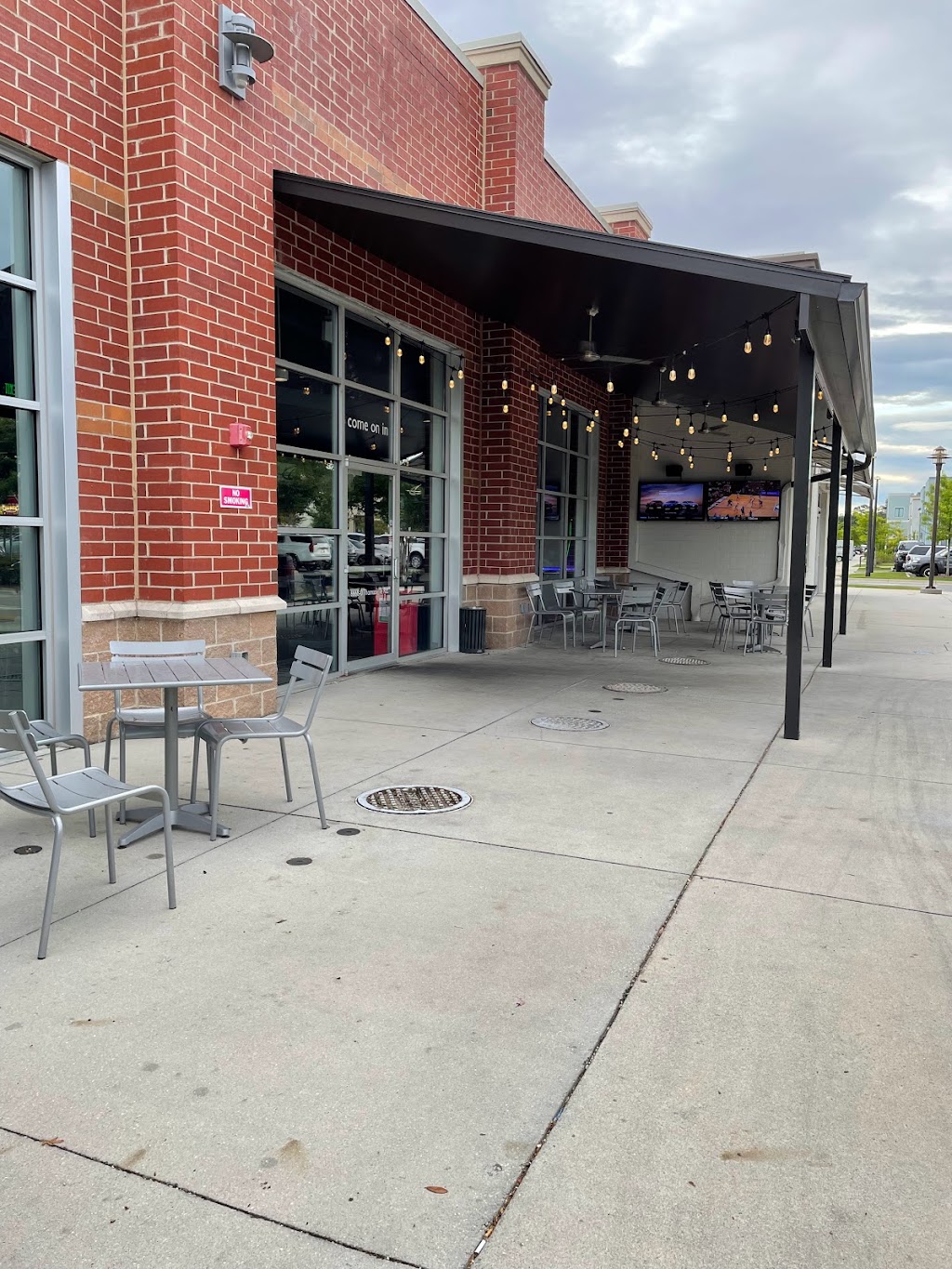 Hangar 38 | restaurant | 6668 Thomasville Rd, Tallahassee, FL 32312, USA | 8509992606 OR +1 850-999-2606