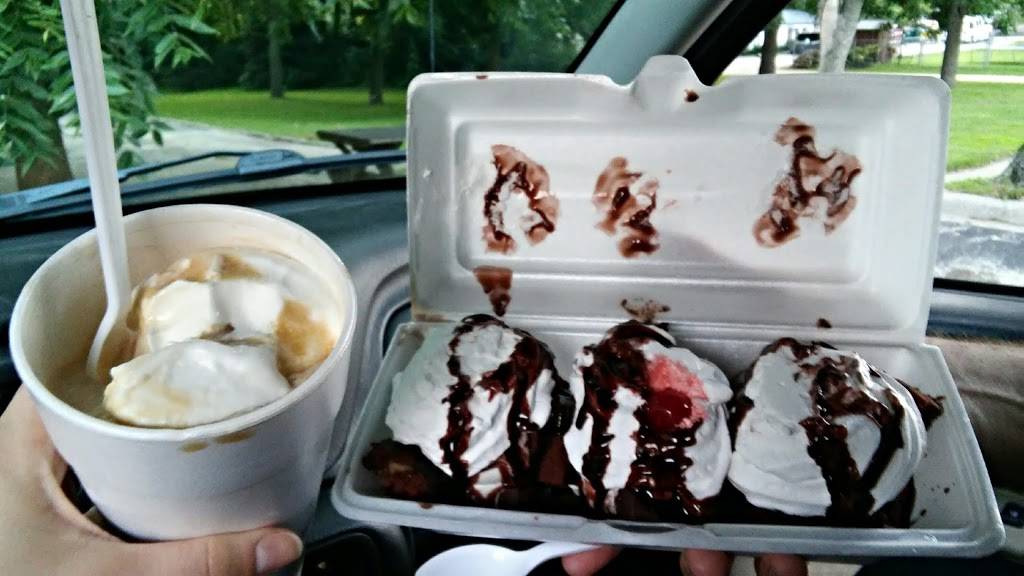 Bings Drive-In | restaurant | 3613 S Main St, Rockford, IL 61102, USA | 8159688663 OR +1 815-968-8663