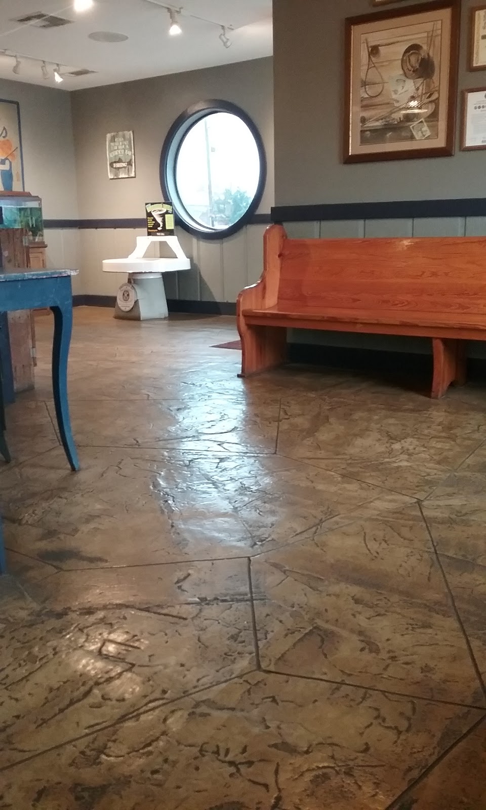 Browns Catfish | restaurant | 1804 E Main St, Russellville, AR 72802, USA | 4799683360 OR +1 479-968-3360