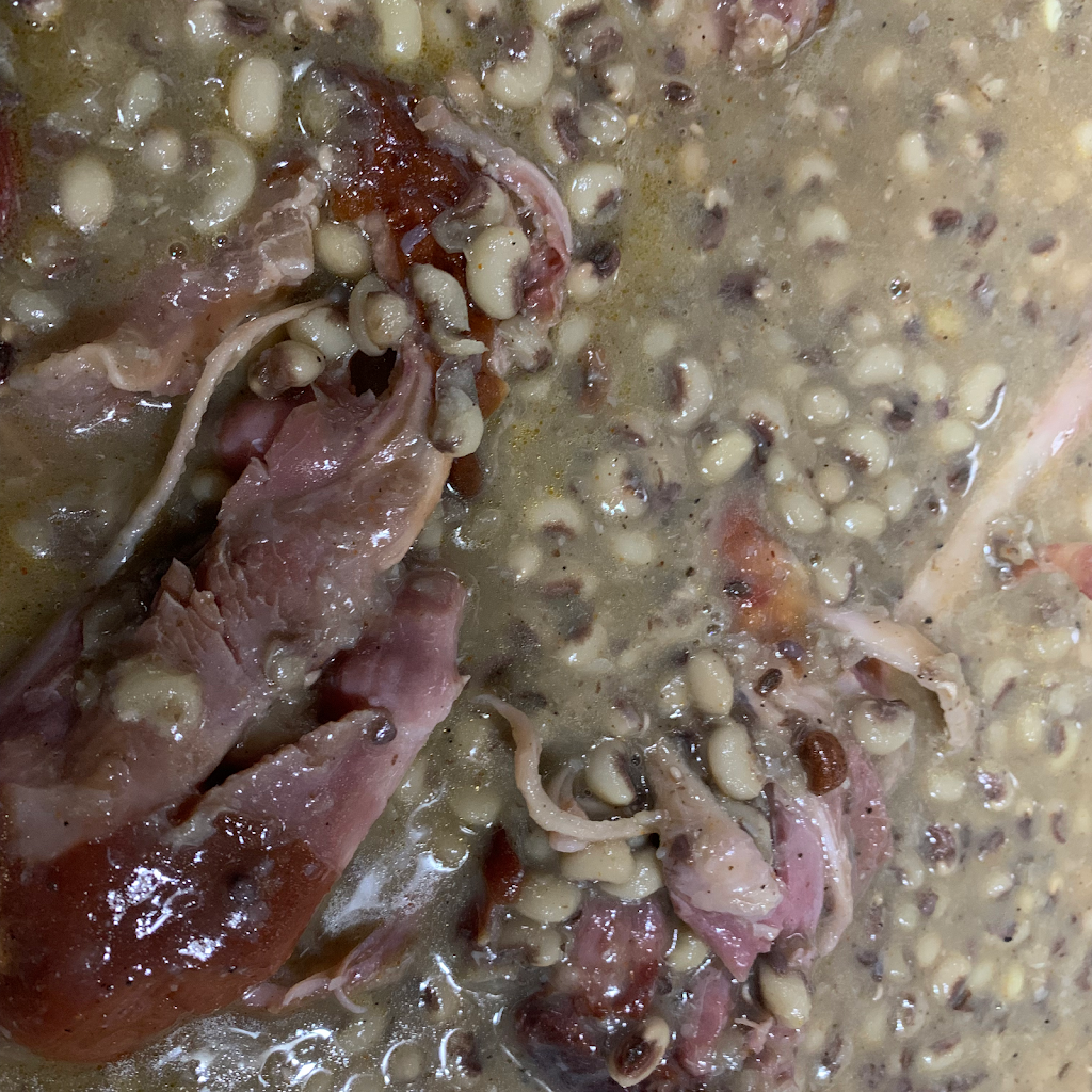 SNOW ISLAND & What You Want Southern Foods | restaurant | 102 Springfield Rd, San Antonio, TX 78219, USA | 2109009131 OR +1 210-900-9131