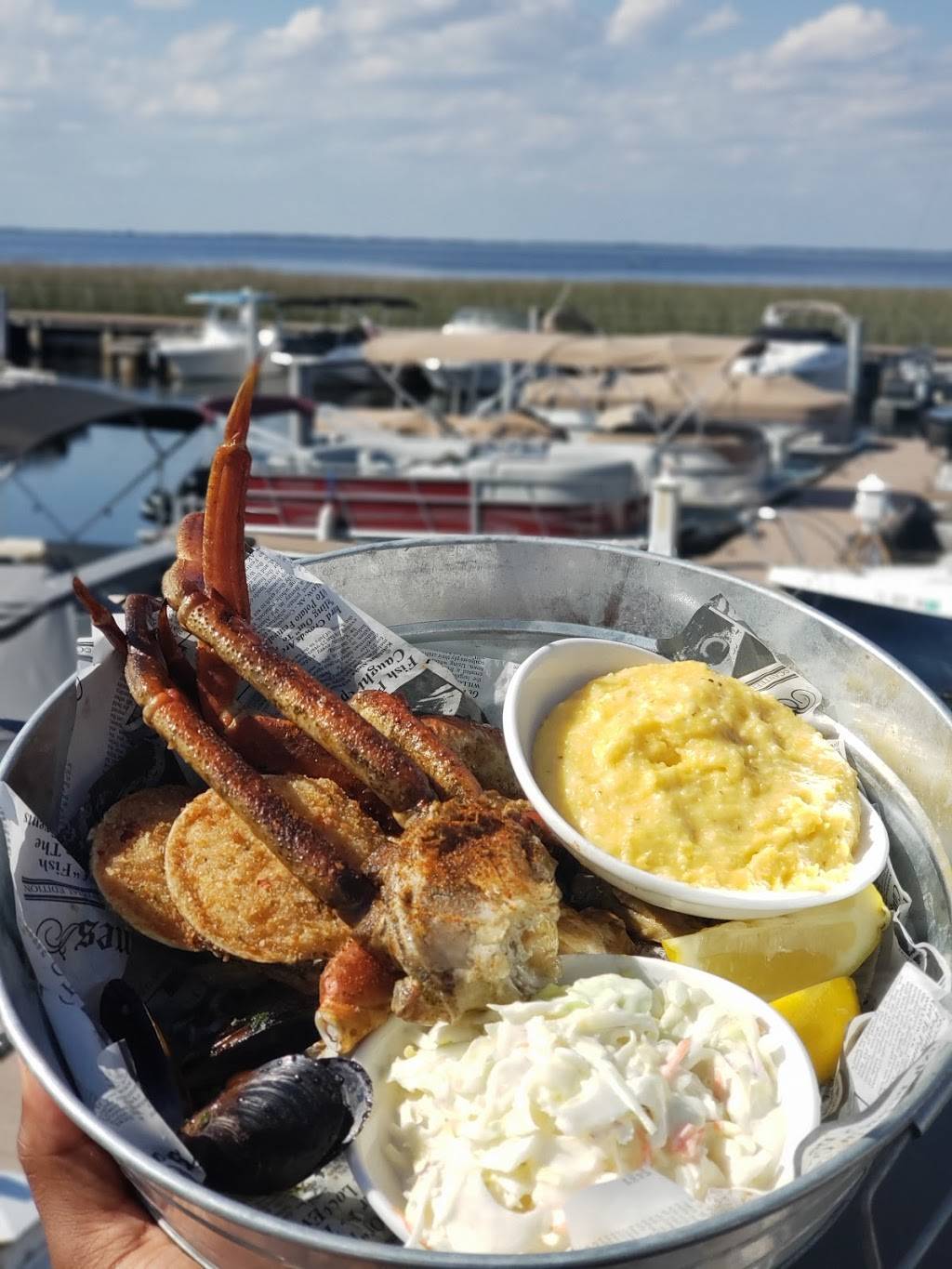 Crabby Bill’s | restaurant | 1104 Lakeshore Blvd, St Cloud, FL 34769, USA | 4079794001 OR +1 407-979-4001