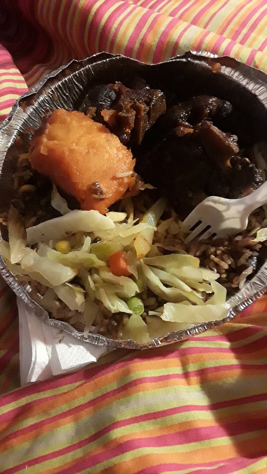 Rustys Flavor | restaurant | 2261 Adam Clayton Powell Jr Blvd, New York, NY 10030, USA | 2123683403 OR +1 212-368-3403