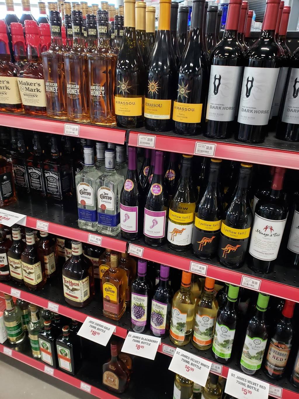 Kum & Go | meal takeaway | 3449 W Kearney St, Springfield, MO 65803, USA | 4178656903 OR +1 417-865-6903