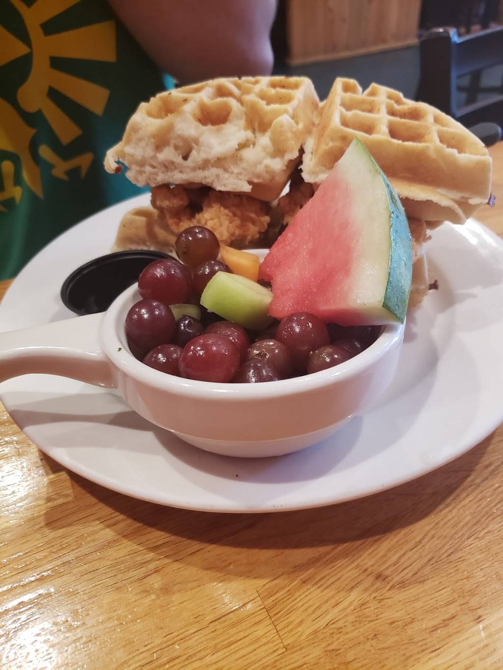 Flip Flops VB Grill | restaurant | 2217 Upton Dr, Virginia Beach, VA 23454, USA | 7574273547 OR +1 757-427-3547