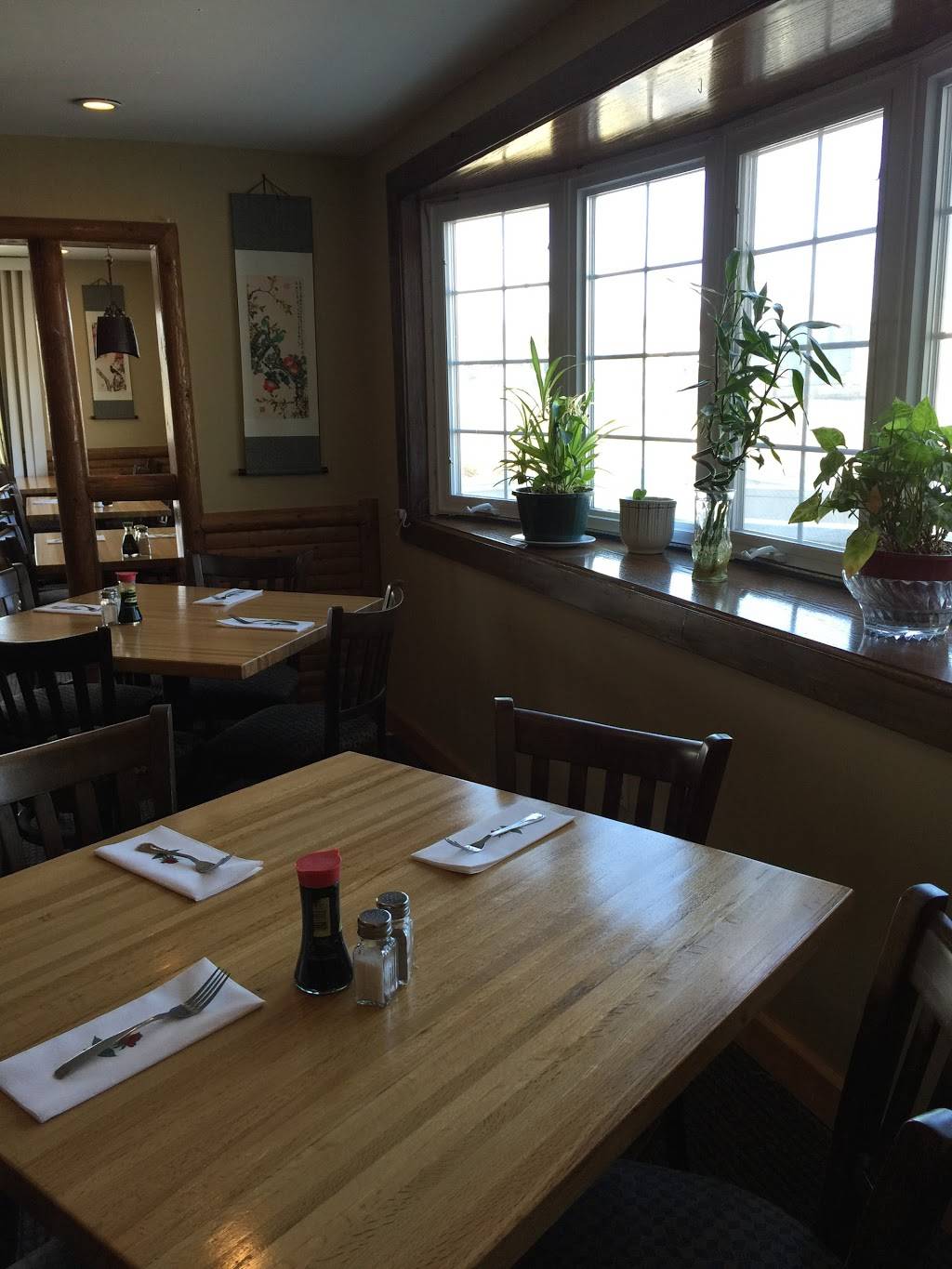 Zhangs Restaurant | restaurant | 44 Boston Post Rd, Madison, CT 06443, USA | 2032453300 OR +1 203-245-3300