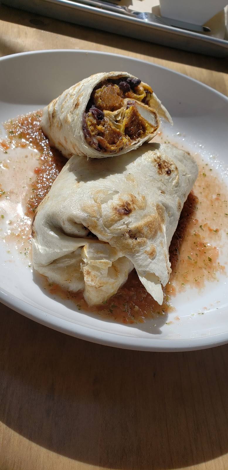 Loco Patron Brewery | restaurant | 14950 N Northsight Blvd, Scottsdale, AZ 85260, USA | 4806997271 OR +1 480-699-7271