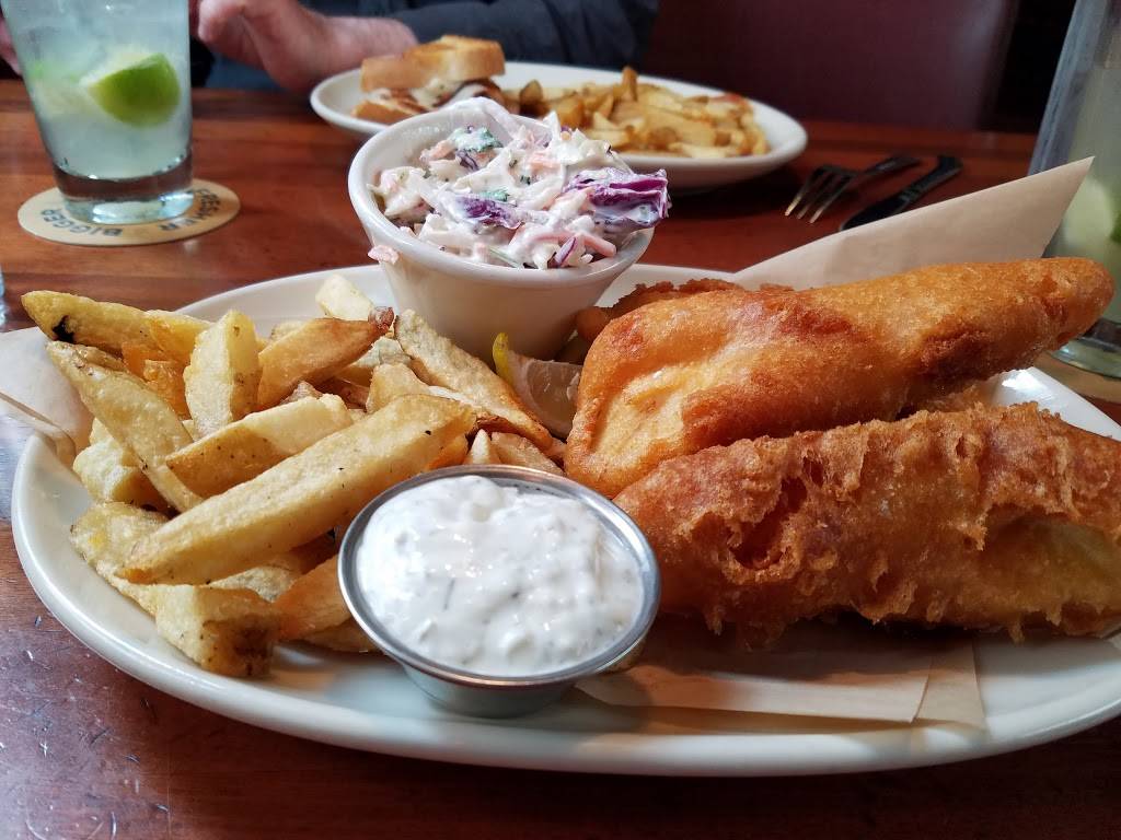 RAM Restaurant & Brewery | restaurant | 2650 NE University Village St, Seattle, WA 98105, USA | 2065253565 OR +1 206-525-3565