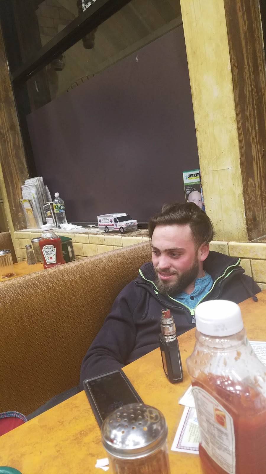 Pizza Plus | restaurant | 241 4th St, Lakewood, NJ 08701, USA | 7323670711 OR +1 732-367-0711