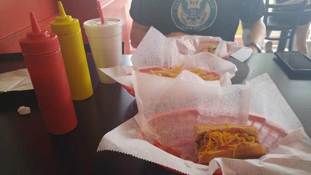 Crazy Charlies | restaurant | 2184 Wealthy St SE, East Grand Rapids, MI 49506, USA | 6164516720 OR +1 616-451-6720