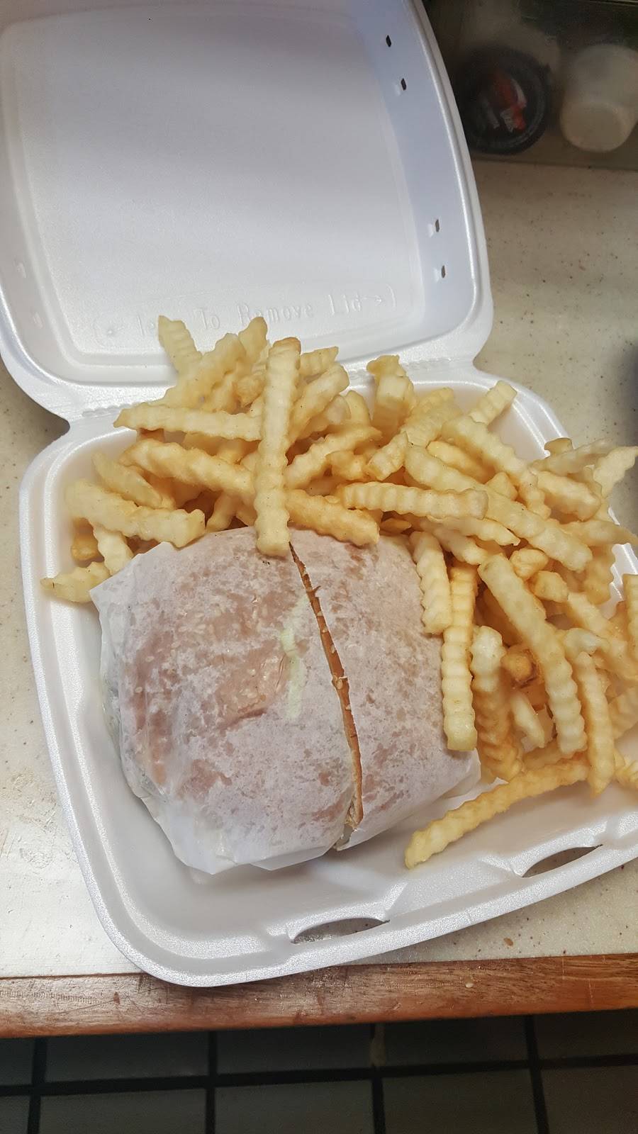 American Deli | restaurant | 2860 Cumberland Mall Suite #1312, Atlanta, GA 30339, USA | 7704353444 OR +1 770-435-3444