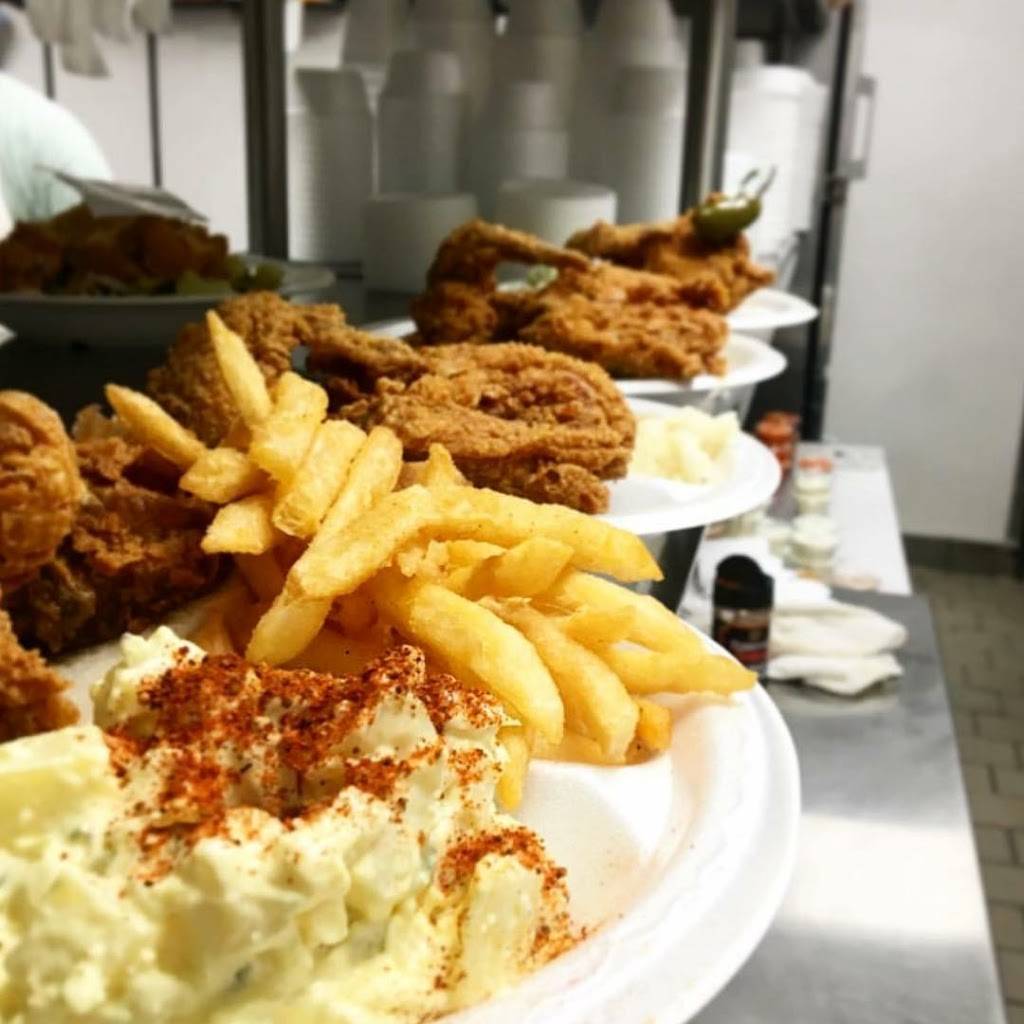 Champys Famous Fried Chicken - Madison | restaurant | 8020 Madison Blvd, Madison, AL 35758, USA | 2563251633 OR +1 256-325-1633