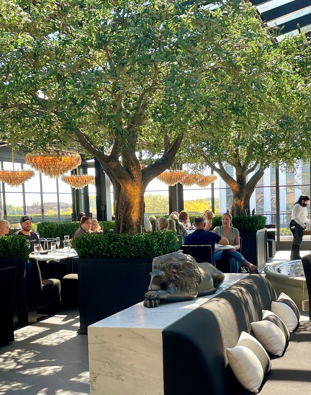 RH Rooftop Restaurant Oak Brook | restaurant | 1300 22nd St, Oak Brook, IL 60523, USA | 6305720074 OR +1 630-572-0074