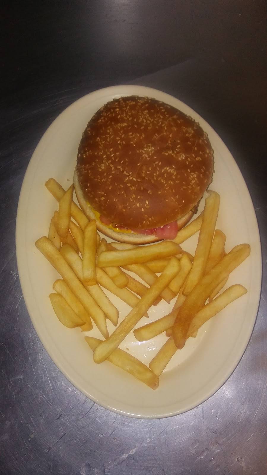 The Italian Job | restaurant | 140 W Old Cross Rd, New Market, VA 22844, USA | 5407404447 OR +1 540-740-4447