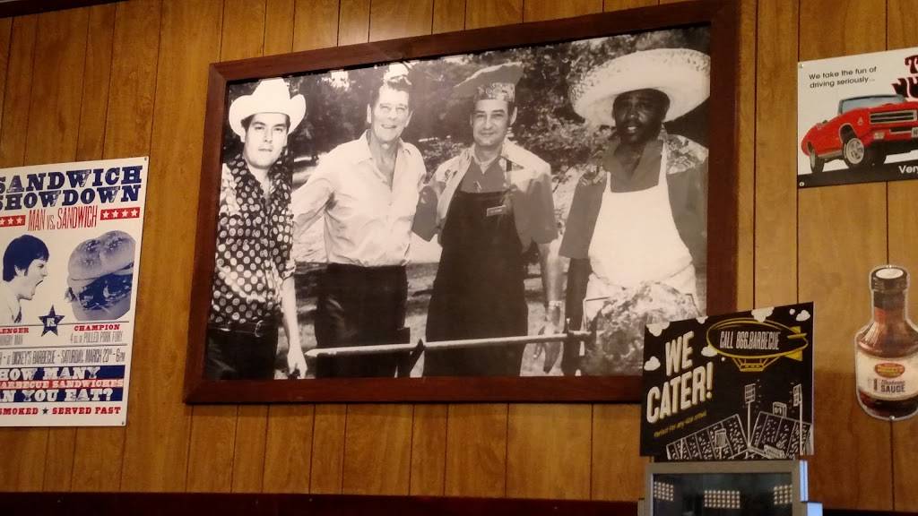 Dickeys Barbecue Pit | restaurant | 2912 N Belt Line Rd, Irving, TX 75062, USA | 9722550033 OR +1 972-255-0033