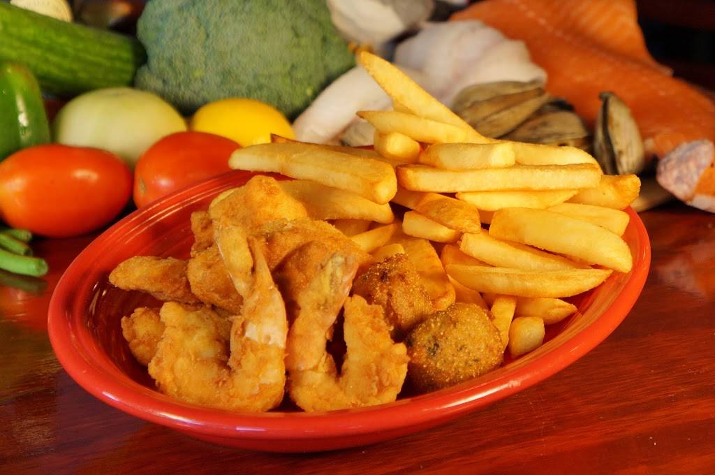 Rays Fish & Chips Restaurant | restaurant | 526 S Hunt Club Blvd, Apopka, FL 32703, USA | 4078622262 OR +1 407-862-2262
