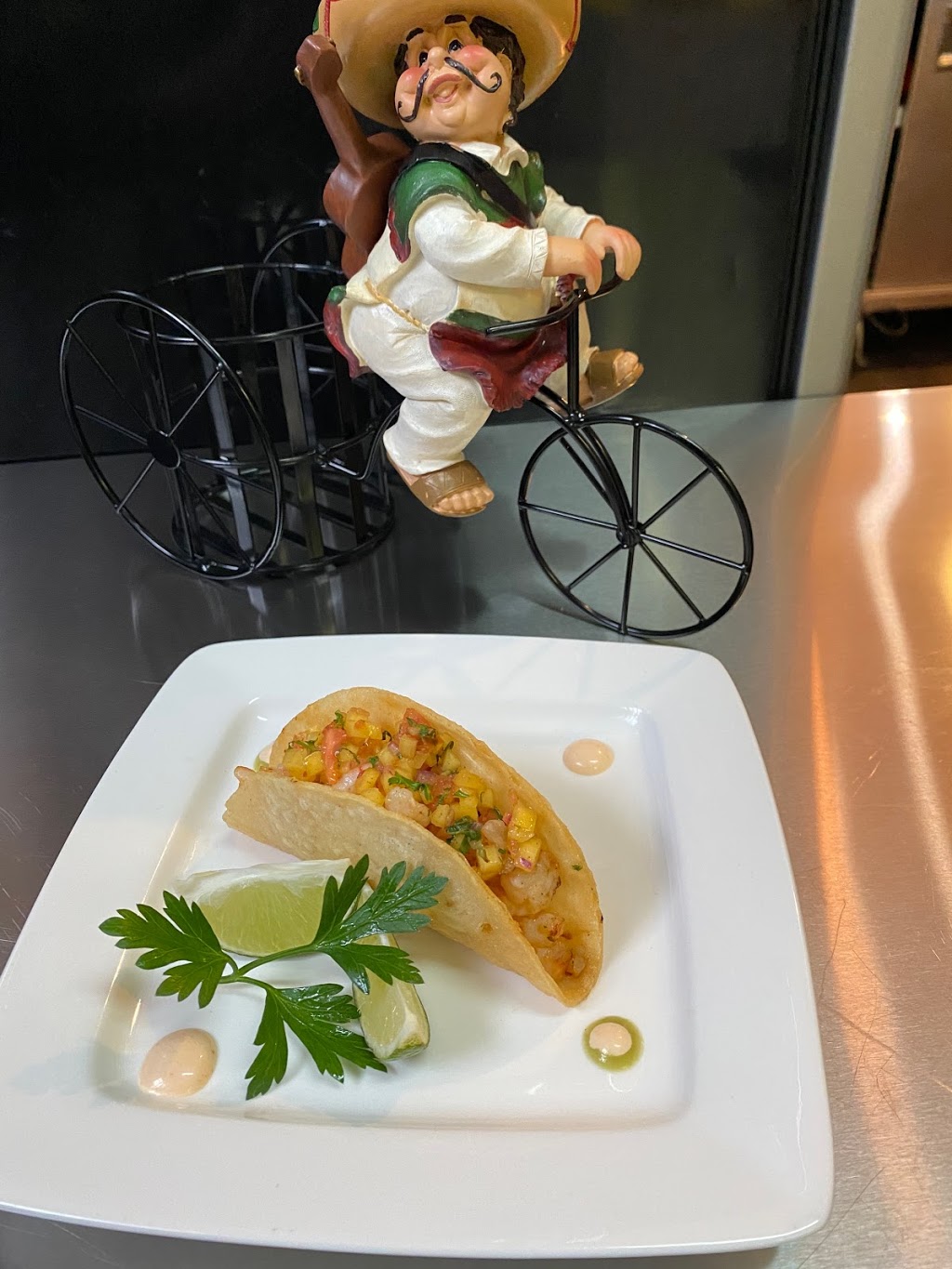 The Plaza Coffee Shop | restaurant | 40-45 235th St, Queens, NY 11363, USA | 7182252209 OR +1 718-225-2209