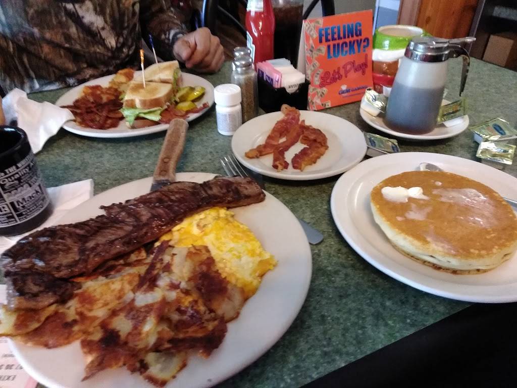 Whistle Stop Cafe | restaurant | 2080 Main St, Diamond, IL 60416, USA | 8156342360 OR +1 815-634-2360