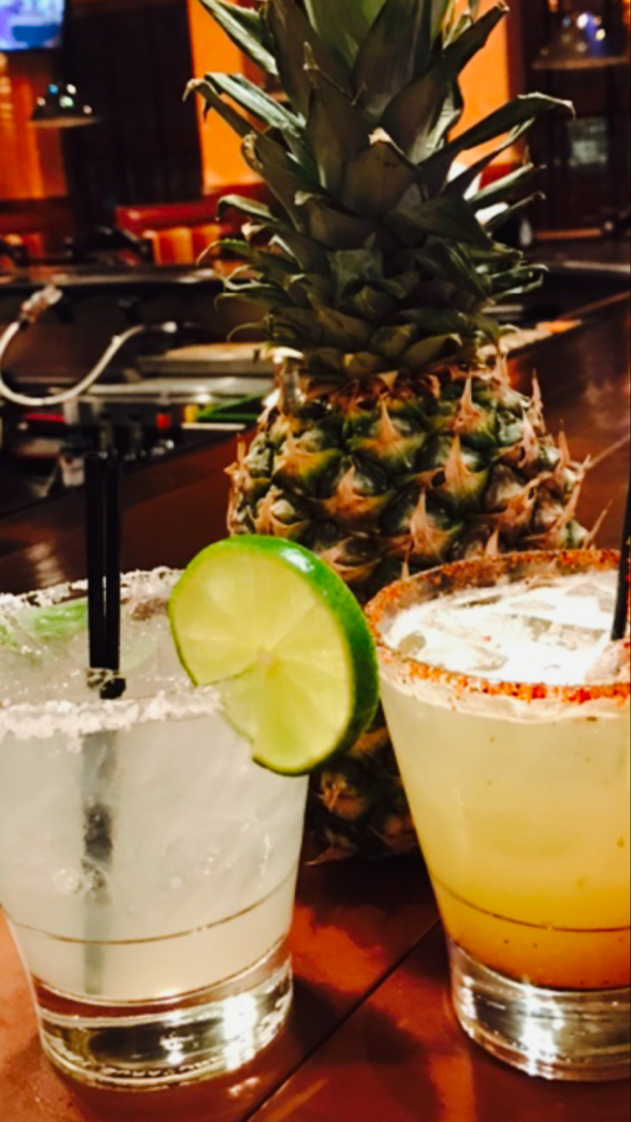 La Hacienda De Los Fernandez | restaurant | 21520 W Field Pkwy, Deer Park, IL 60010, USA | 8475509413 OR +1 847-550-9413