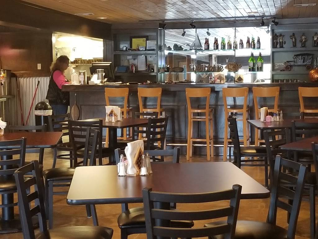 Hurricane Titas | Bar & Grill | restaurant | 222 W Bayshore Rd, Anahuac, TX 77514, USA | 4092523288 OR +1 409-252-3288