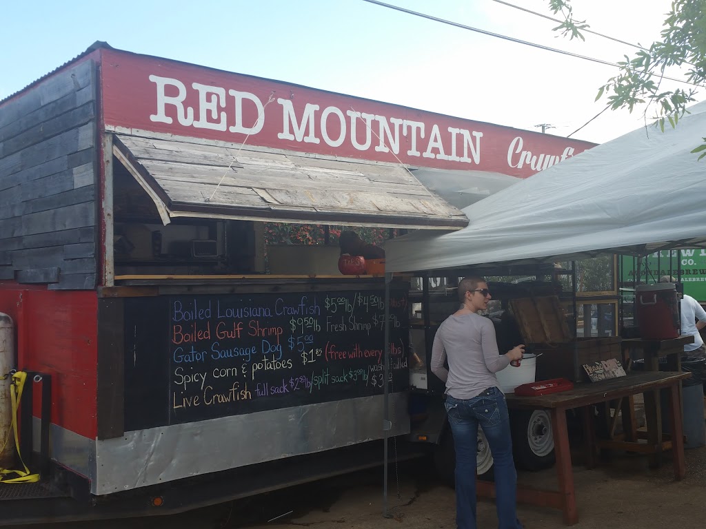 Red Mountain Crawfish | restaurant | 195 Vulcan Rd, Birmingham, AL 35209, USA | 2053053131 OR +1 205-305-3131