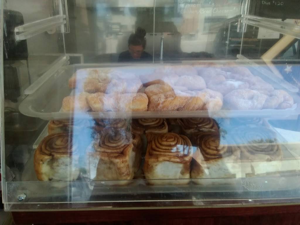 Schwartzs Krautburger Kitchen | restaurant | 820 39th St, Evans, CO 80620, USA | 9703300509 OR +1 970-330-0509