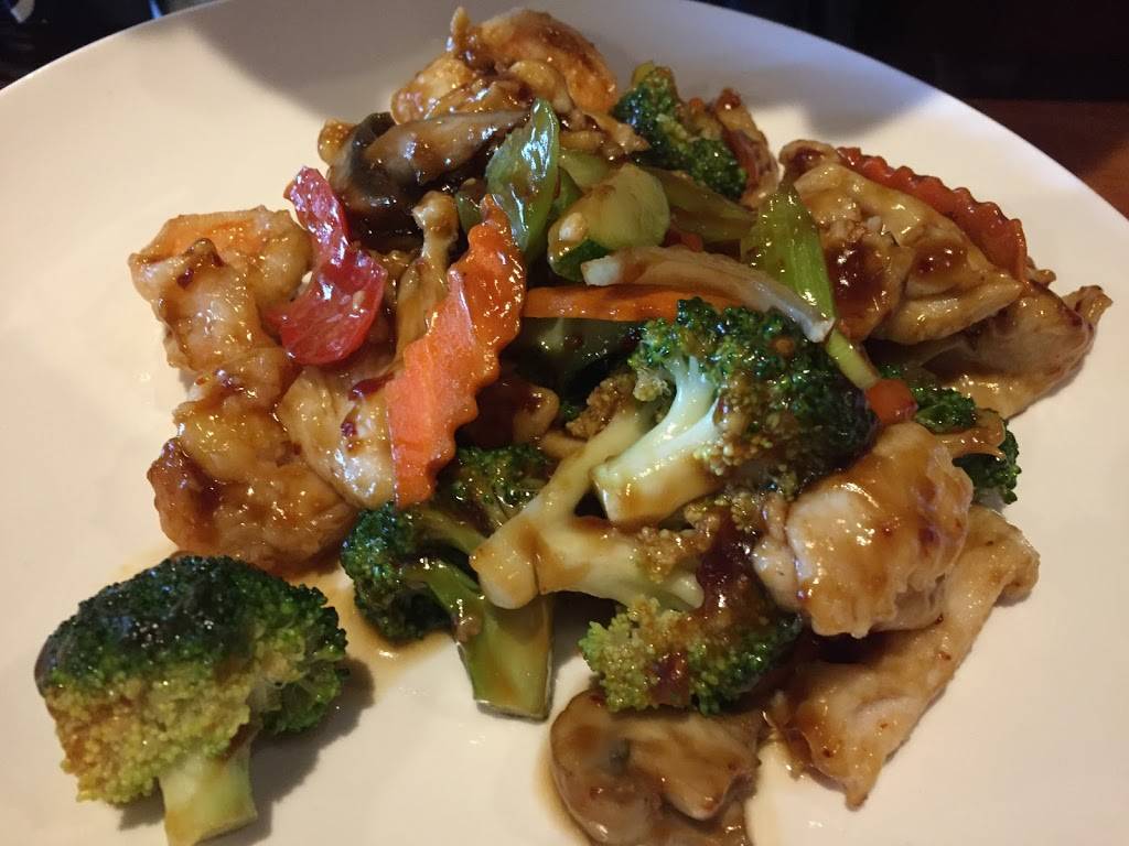 Rose Garden Asian Bistro | restaurant | 6090 Shingle Creek Pkwy, Brooklyn Center, MN 55430, USA | 7635607000 OR +1 763-560-7000