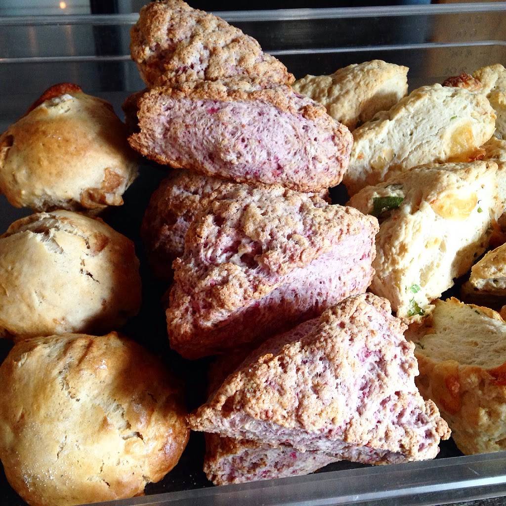 The Piggy Market | restaurant | 400 Winston Ave, Ottawa, ON K2A 1Y5, Canada | 6133716124 OR +1 613-371-6124