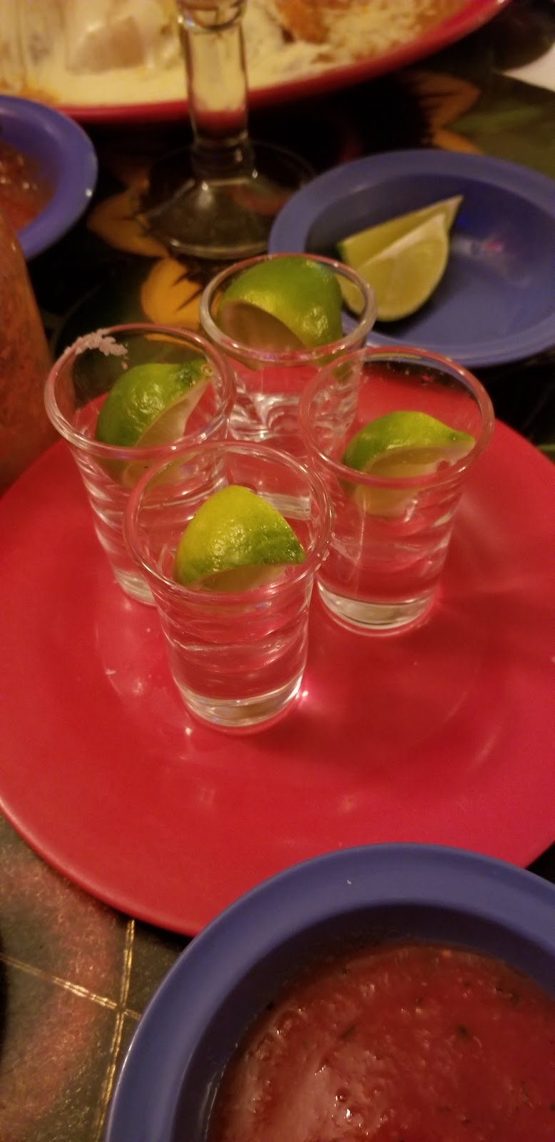 Los Compadres Mexican Bar | restaurant | 815 S Belt Hwy, St Joseph, MO 64507, USA | 8162593284 OR +1 816-259-3284