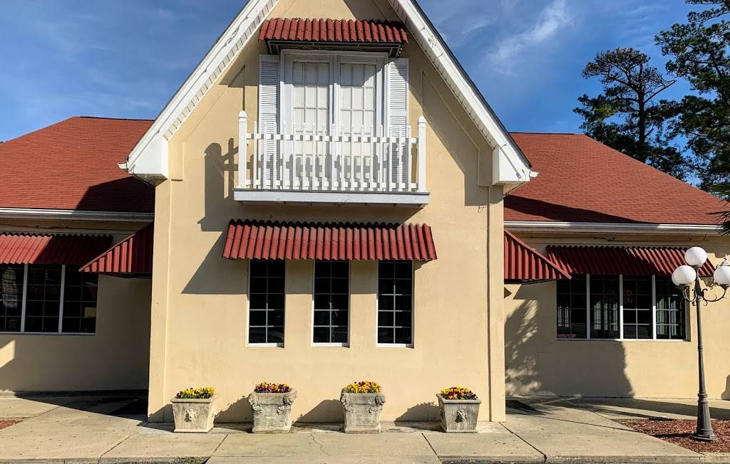 Dairy Dream Drive In | restaurant | 400 Cheraw St, Bennettsville, SC 29512, USA | 8434799432 OR +1 843-479-9432