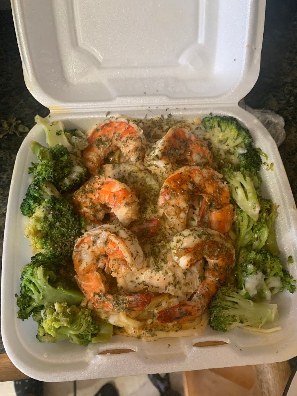 Bizinis Famous Steaks, Seafood and Hoagies | restaurant | 1800 Lindley Ave, Philadelphia, PA 19141, USA | 2158425571 OR +1 215-842-5571