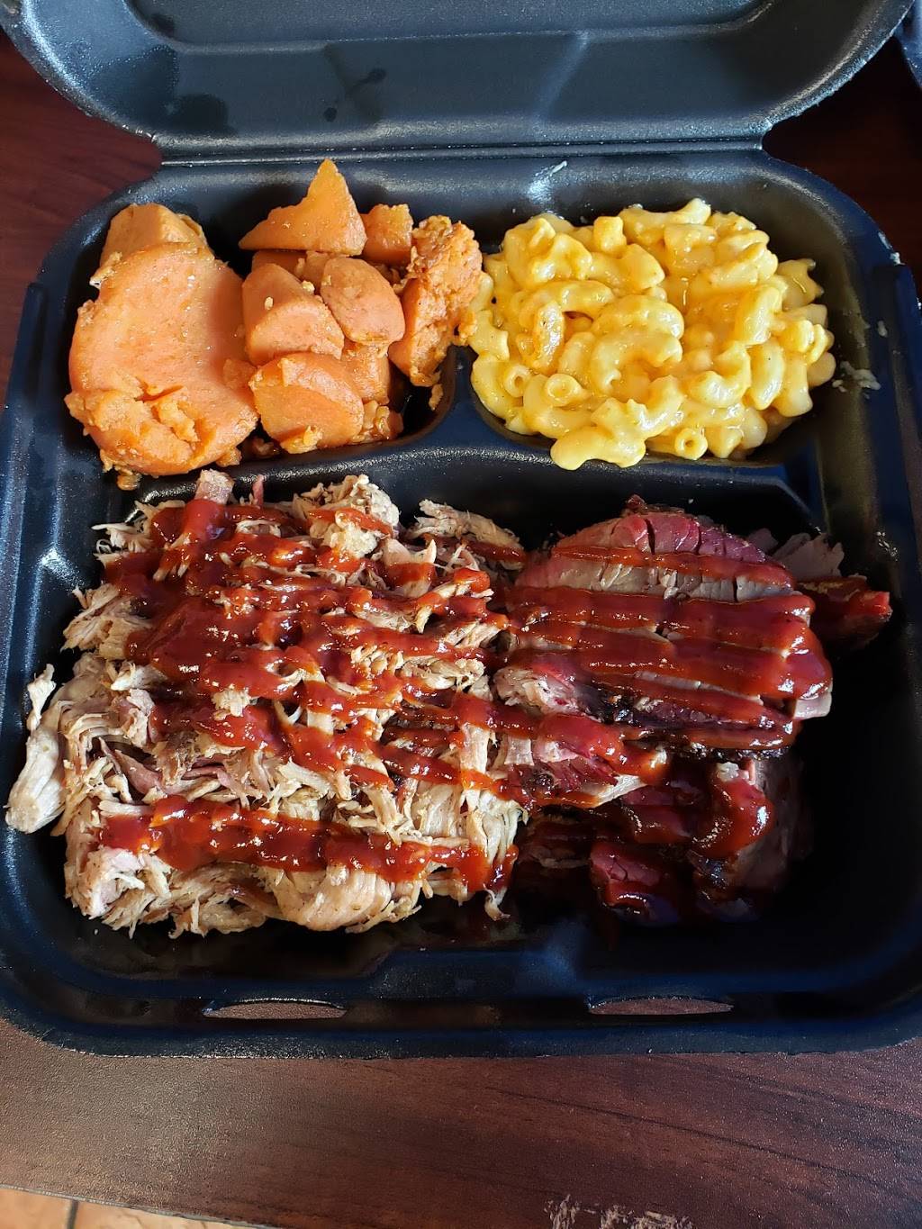 Kinfolks Award Winning BBQ | restaurant | 289 Winthrop St, Taunton, MA 02780, USA | 7744094615 OR +1 774-409-4615