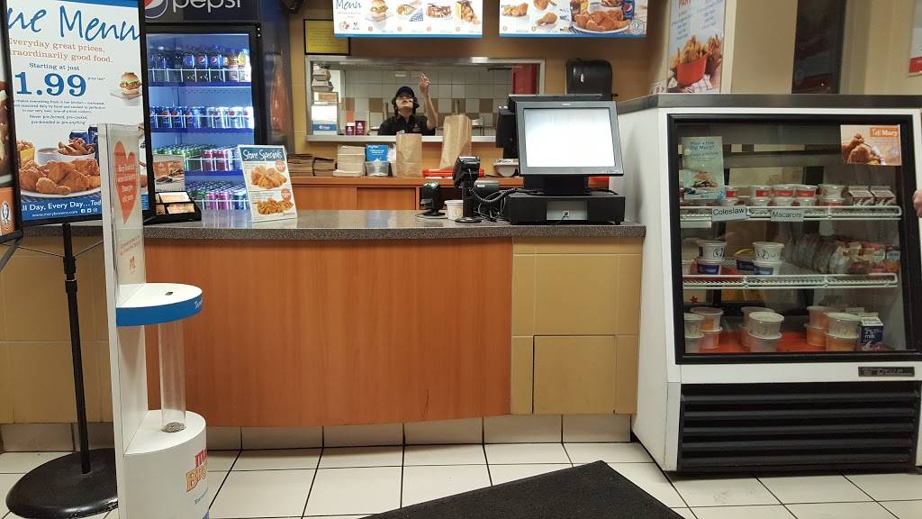 Mary Browns Chicken & Taters - *Closed for Renovations* | restaurant | 118 Centennial Pkwy N, Hamilton, ON L8E 1H9, Canada | 2893891999 OR +1 289-389-1999