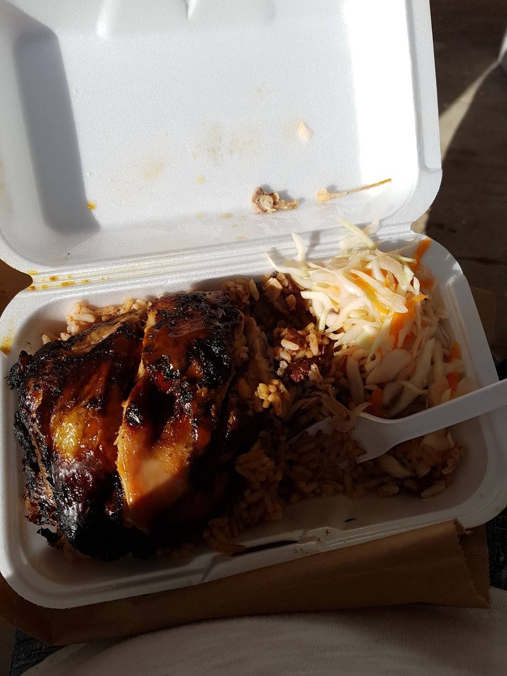 Kitchen King Jerk | restaurant | 2079 Lawrence Ave W, York, ON M9N 3P5, Canada | 6473467997 OR +1 647-346-7997