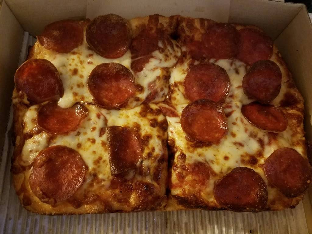 Little Caesars Pizza | meal takeaway | 501 E 6th St, Muscatine, IA 52761, USA | 5635546600 OR +1 563-554-6600