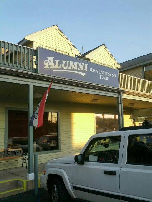 Alumni Restaurant & Bar | restaurant | 391 East Central Street, Franklin, MA 02038, USA | 5085288804 OR +1 508-528-8804