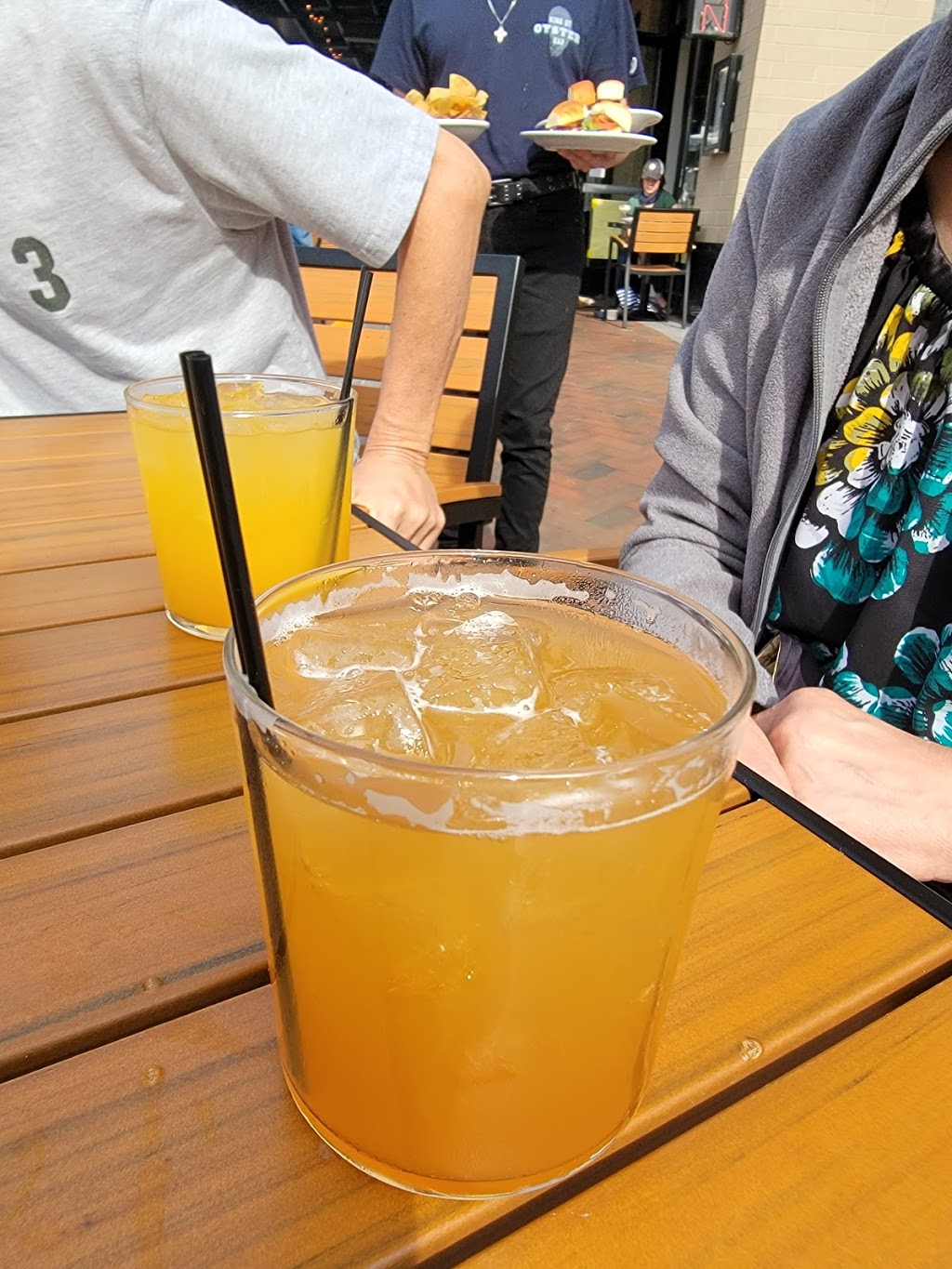 King Street Oyster Bar | restaurant | 12435 Park Potomac Ave, Potomac, MD 20854, USA | 3012966260 OR +1 301-296-6260